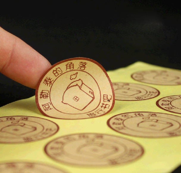 Custom PVC Adhesive Sticker Self-Adhesive Embossed Metal Aluminum Water-Aktivated & Hot Melt Bottle Logo Label